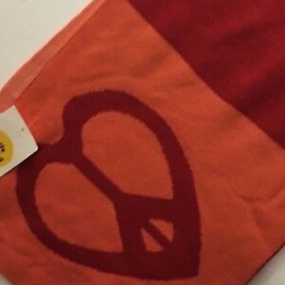 Life Is Good I Love You Snuggly Heart Scarf NWT - Picture 3 of 8